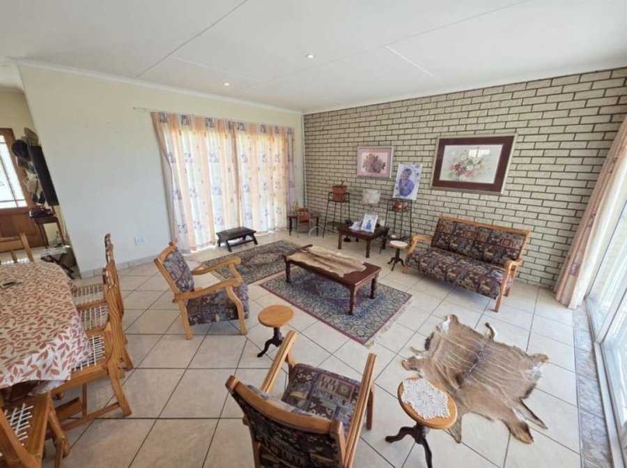 3 Bedroom Property for Sale in Stilbaai Western Cape